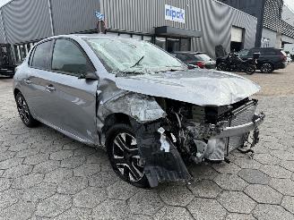 Peugeot 208 1.2 Hybrid 110 e-DCS6 Allure picture 3