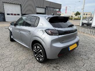 Peugeot 208 1.2 Hybrid 110 e-DCS6 Allure picture 8