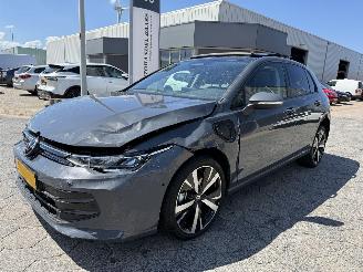 Coche accidentado Volkswagen Golf 1.5 AUTOMAAT eHybrid Life Edition 2025/10