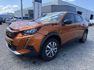 Damaged car Peugeot e-2008 EV Active Pack 50 kWh 2023/3