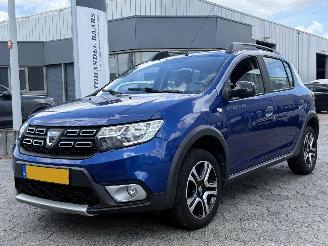 škoda osobní automobily Dacia Sandero 1.0 TCe Stepway Serie Limitee 15th Anniv. 2020/7