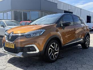 Vaurioauto  passenger cars Renault Captur 0.9 TCe Intens 2017/8