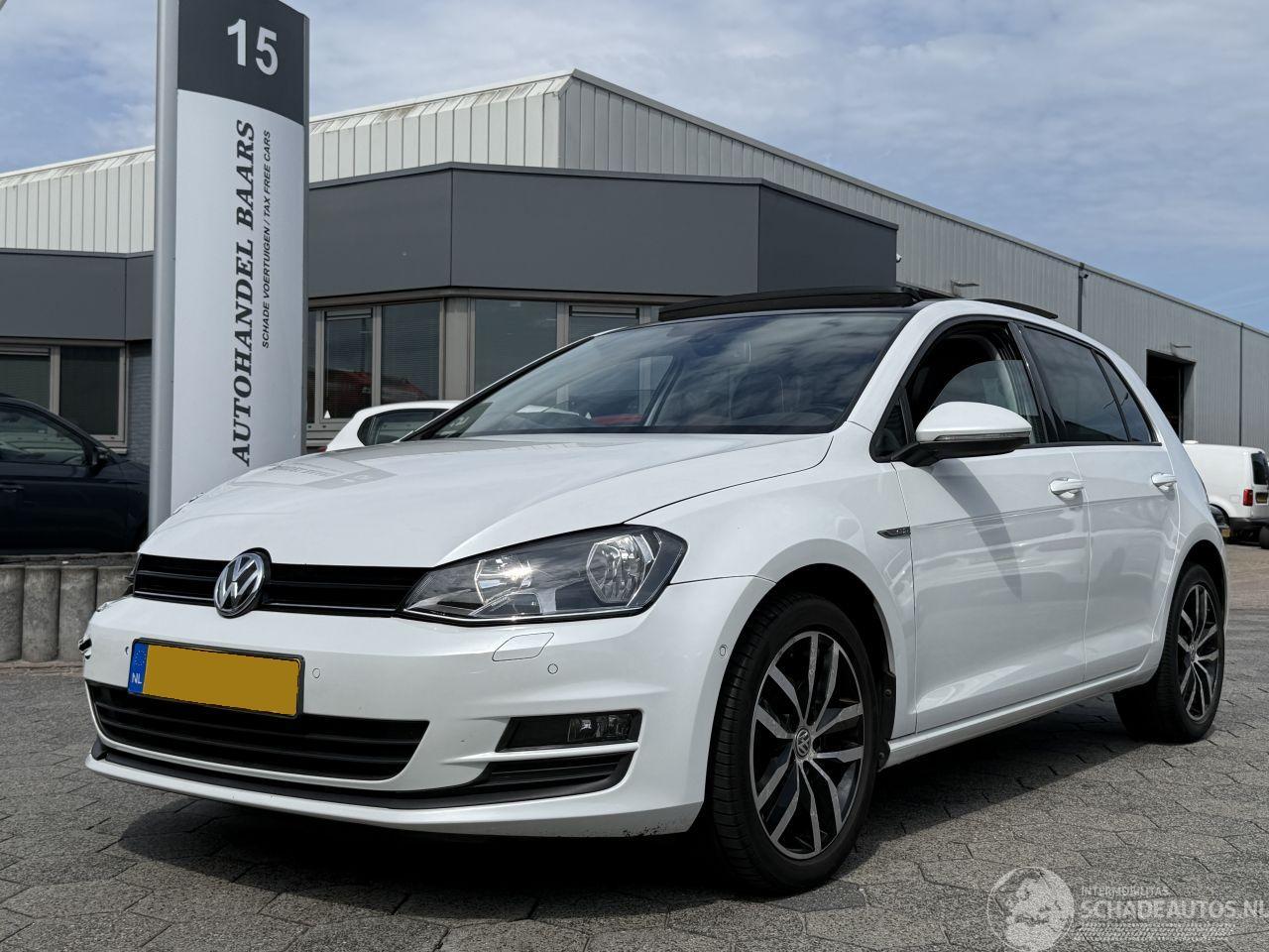 Volkswagen Golf 1.2 TSI  PANO