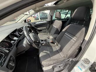Volkswagen Golf 1.2 TSI  PANO picture 18
