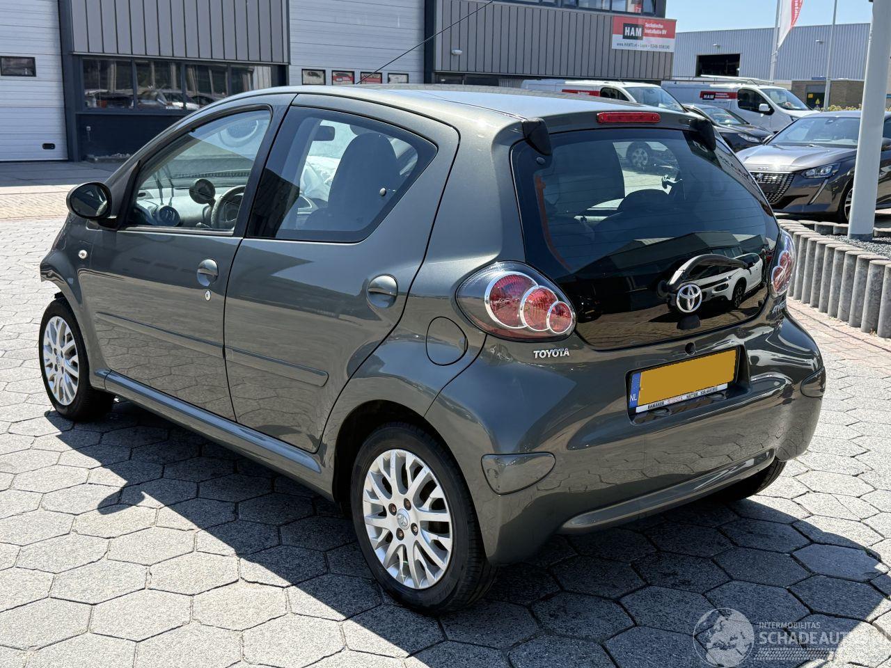 Toyota Aygo 1.0-12V Aspiration Green