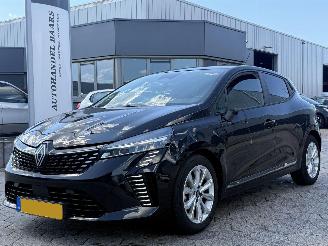uszkodzony samochody osobowe Renault Clio 1.0 TCe 90 GPF evolution 2024/6