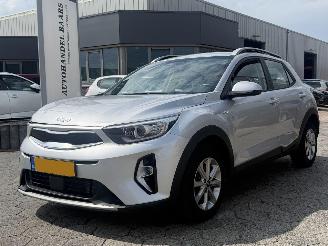 Damaged car Kia Stonic 1.0 T-GDi MHEV DynamicLine 2022/7