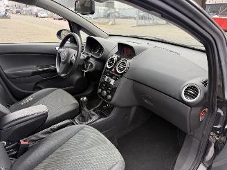 Opel Corsa 1.4-16V Cosmo picture 19