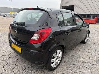 Opel Corsa 1.4-16V Cosmo picture 5
