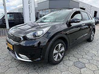 damaged passenger cars Kia Niro 1.6 GDi PHEV DynamicLine 2017/9