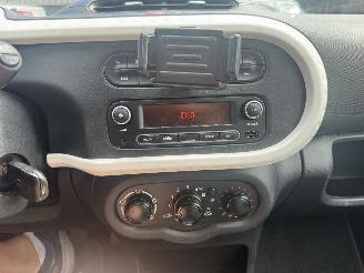Renault Twingo 1.0 SCe Collection picture 17