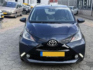 Toyota Aygo 1.0 VVT-i x-nav picture 2