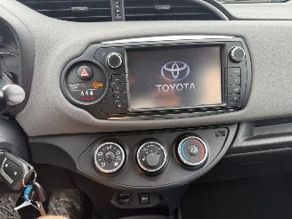 Toyota Yaris 1.3 VVT-i Style AUTOMAAT picture 17