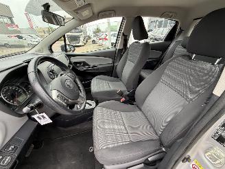 Toyota Yaris 1.3 VVT-i Style AUTOMAAT picture 13