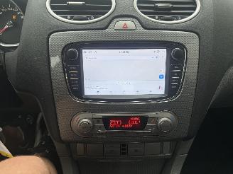 Ford Focus 1.6 Titanium picture 14