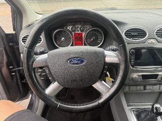 Ford Focus 1.6 Titanium picture 12