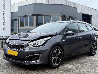 Vaurioauto  passenger cars Kia Cee d Sportswagon 1.0 T-GDi First Edition 2015/11