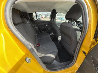 Peugeot 208 1.2 PureTech Active Pack picture 8