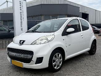 Schadeauto Peugeot 107 1.0-12V Millesim 200 2010/11