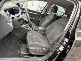 Volkswagen Golf Variant 1.0 eTSI Life Business picture 10