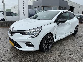 Auto incidentate Renault Clio 1.6 E-Tech Hybrid 145 Techno 2022/10