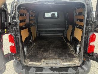 Peugeot Expert 231S 2.0 BlueHDI 120 Premium Pack picture 9