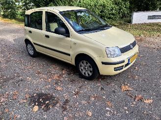 damaged passenger cars Fiat Panda 1.2 ACTIVE 2011/6