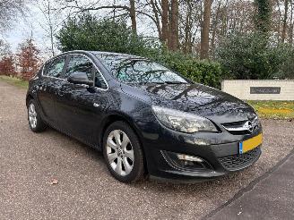 skadebil auto Opel Astra 1.4 TURBO BLITZ. 5 DEURS AIRCO  Navi 2014/8