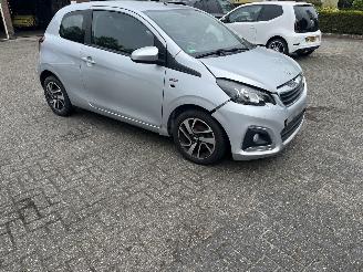Vaurioauto  passenger cars Peugeot 108 1.0 ALLURE 2020/7