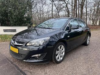 Coche accidentado Opel Astra 1.4 Turbo Blitz. 2014/8