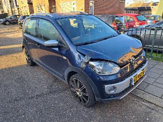 Volkswagen Up! 1.0 CROSS picture 2
