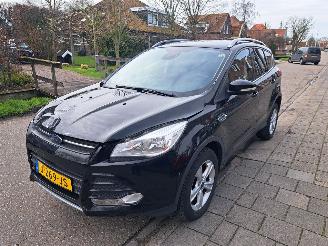 skadebil auto Ford Kuga 1.5i titanium 2016/4