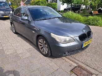 uszkodzony samochody osobowe BMW 5-serie 523i automaat 2006/1