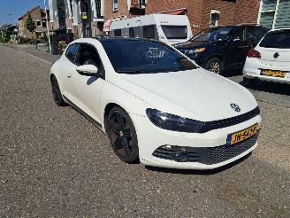 damaged passenger cars Volkswagen Scirocco 1.4 tsi 2009/1