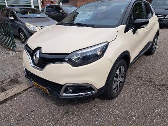 Schadeauto Renault Captur 0.9 tce dynemique 2016/2