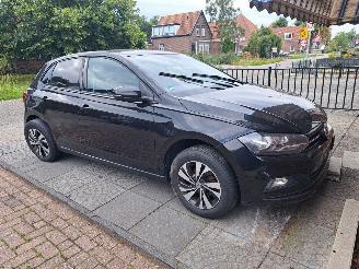 krockskadad bil auto Volkswagen Polo 1.0 TSI comf.line 2019/5