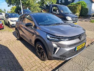 Schadeauto Renault Captur E-TECH HYBRID fh 145 esperit alpine 2025/6
