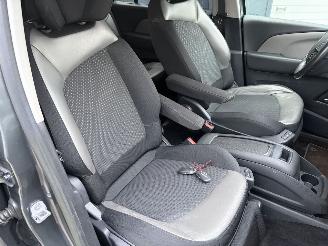Citroën C4-picasso GRAND PICASSO 1.6 e-HDI EXCLUSIVE 7-pers AUTOMAAT picture 9