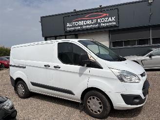 Schadeauto Ford Transit Custom 2.2 TDCI L1H1 Trend AIRCO 2016/3