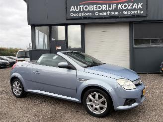 occasion passenger cars Opel Tigra TwinTop 1.4-16V Enjoy NIEUWE APK 2005/12