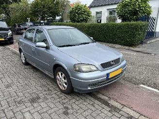 Vaurioauto  passenger cars Opel Astra 1.6-G-HB 2003/12