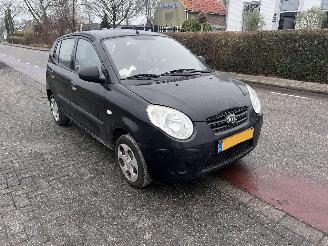 damaged passenger cars Kia Picanto 1.0-12V 2008/2