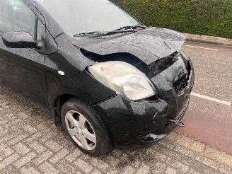 Toyota Yaris 1.3-16V VVT-i SOL picture 7