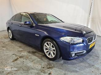 Vaurioauto  passenger cars BMW 5-serie 518d High Executive 2016/6