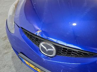Mazda 2  picture 10