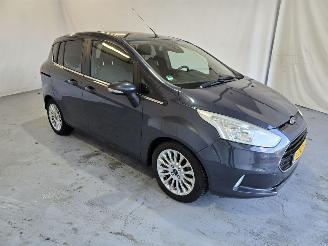krockskadad bil auto Ford B-Max 1.0 EcoB. Titanium 2014/5