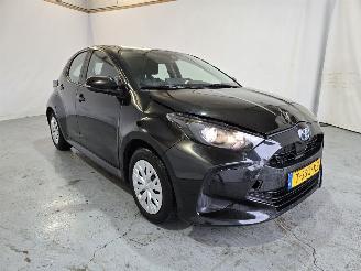 Unfallwagen Toyota Yaris 1.5 Hybrid Active 2023/8