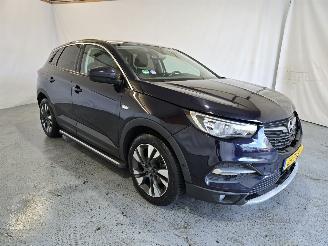 Vaurioauto  passenger cars Opel Grandland X 1.6 Turbo Innovation 2019/4