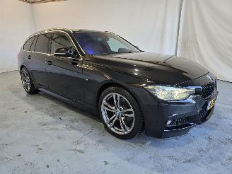 Voiture accidenté BMW 3-serie Touring 318i M Sport Corporate Lease 2019/9