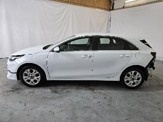 Kia Ceed 1.5 T-GDi DynamicL. picture 4